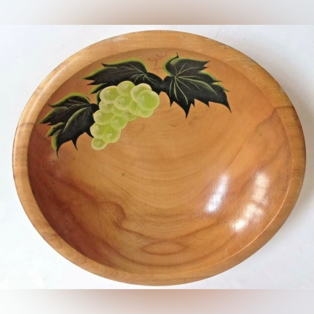 Primitive Hand Painted Wood Bowl 11" Green Grapes Vintage